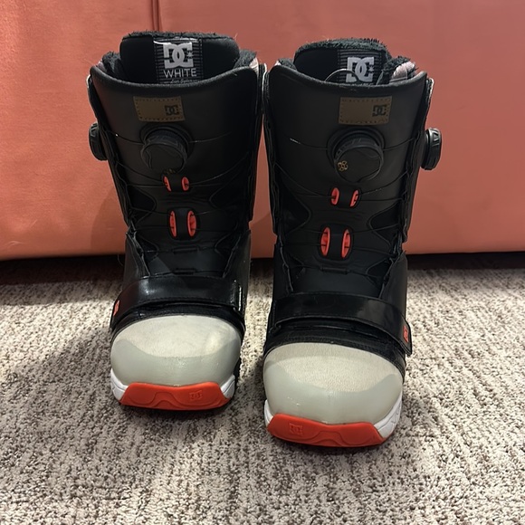 DC Mora snowboard boots size 7 - Picture 3 of 7